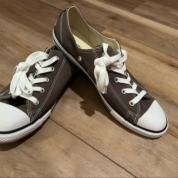 Converse All Star: NWOT 10 Womens Chuck Taylor - Picture 3 of 3